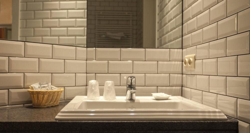 Avenue Hotel By F-Hotels بلانكنبرخ المظهر الخارجي الصورة